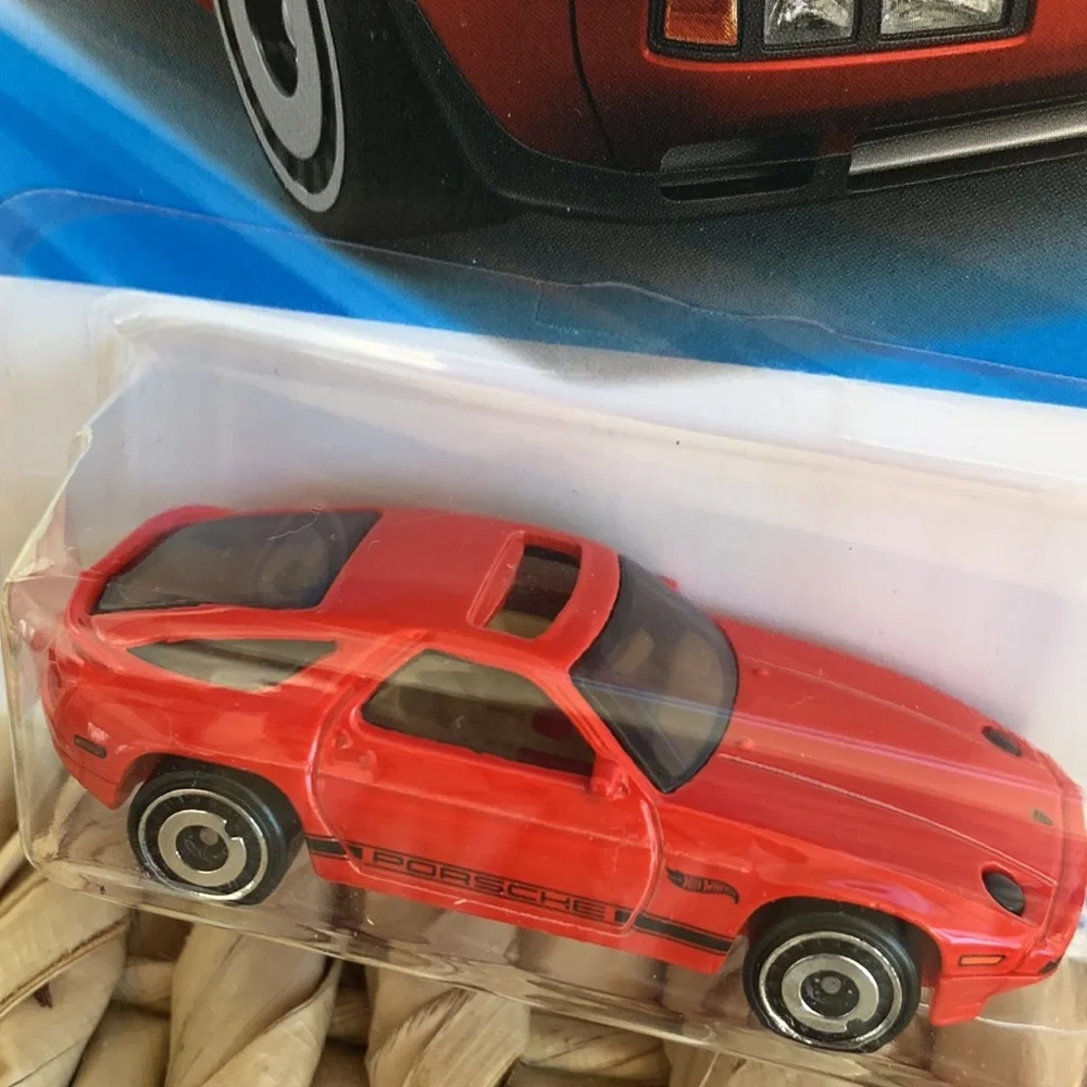 1983 Red Porsche 928S Hot Wheels Diecast 80s German Red Car Hotwheels 2025 🆕